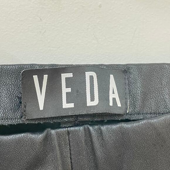 VEDA Size XS/S Black Leather Pull on Mid-Rise Leather Slim Straight Leg Pants - Picture 3 of 8